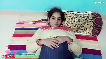 Desi Girl Reshma Shows Off Her Best Sex Position In A Hot Video