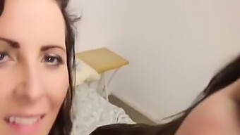 Video Pov Cu O Milf Și O Mamă Vitregă Care Își Etichetează Partenerii