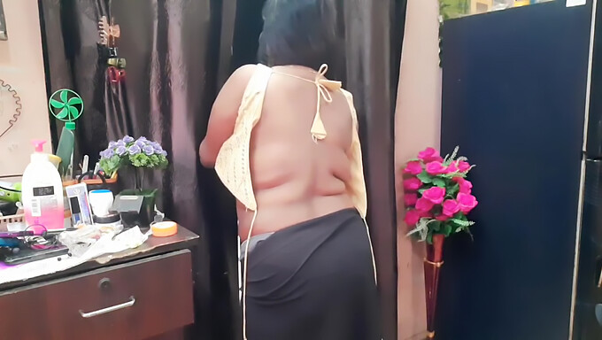 Indian Housewife Reveals Her Sexiest Side In Part 25